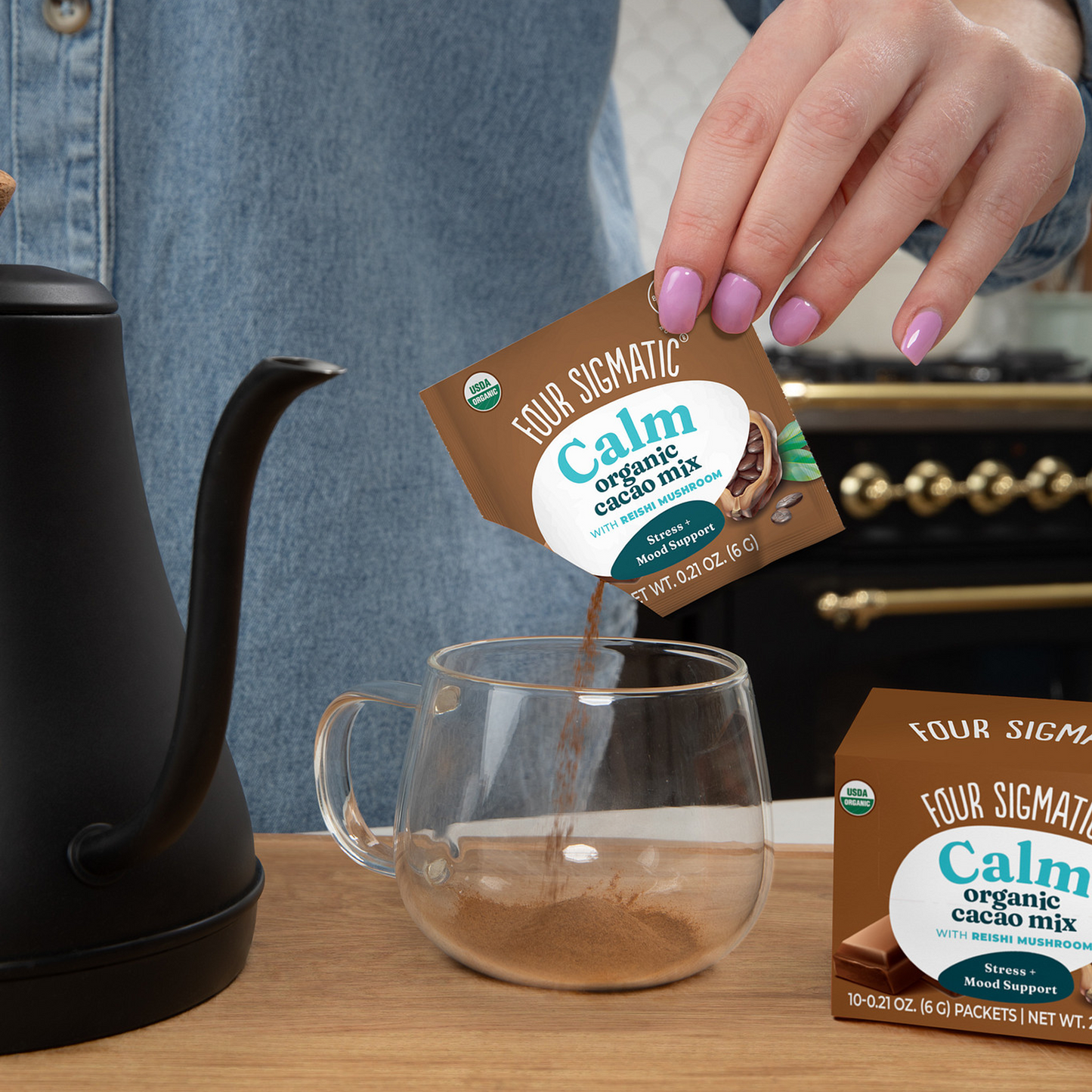 calm-cacao-packets-z0 calm-cocoa-ss-lifestyle-2026_1.png