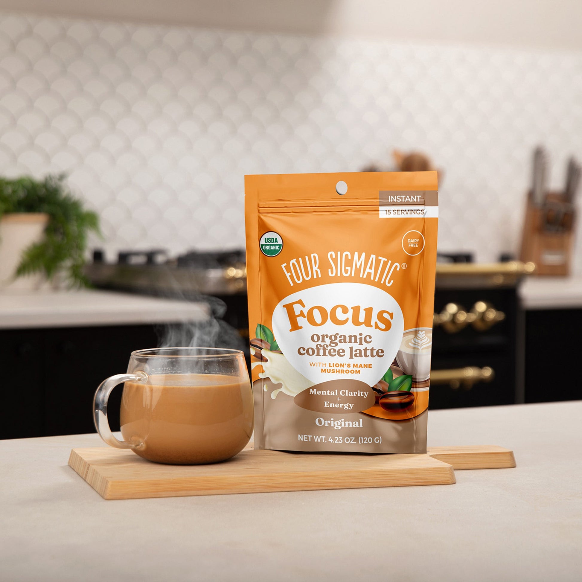 focus-organic-coffee-latte-original-l5 focus-latte-original-lifestyle2-2026.jpg
